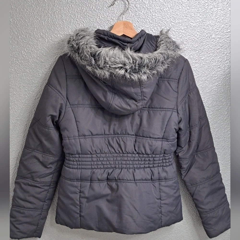 Krush Puffer Jacket With A Faux Fur Trim Hood    Size M